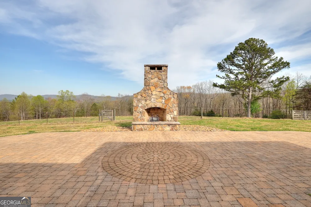 139 Harris LN LaFayette, GA 30728