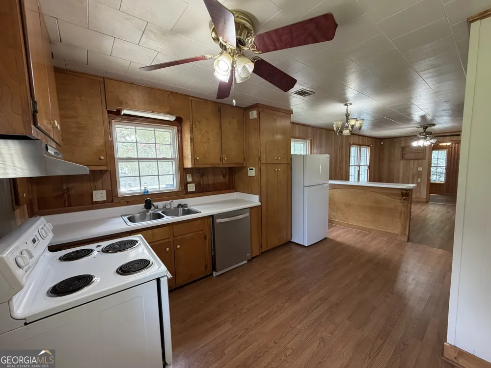 230 Glendale DR Hartwell, GA 30643