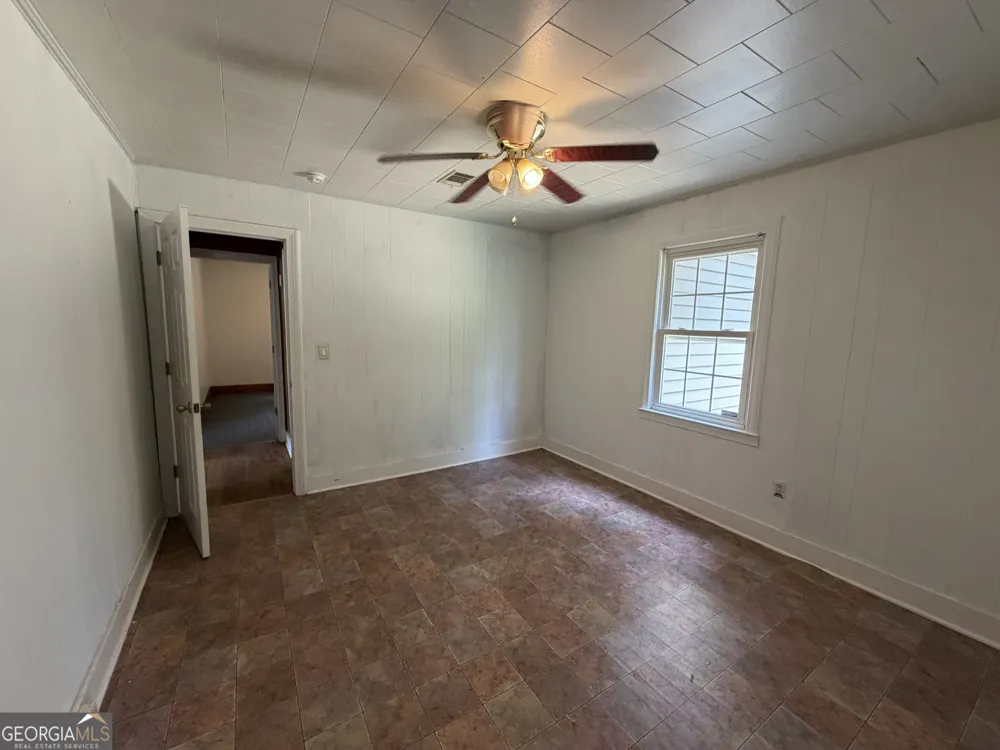 230 Glendale DR Hartwell, GA 30643