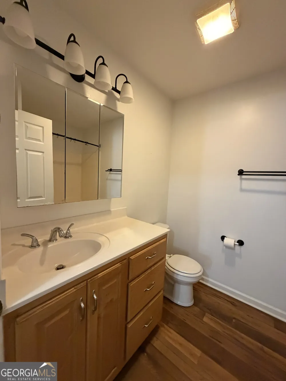 230 Glendale DR Hartwell, GA 30643