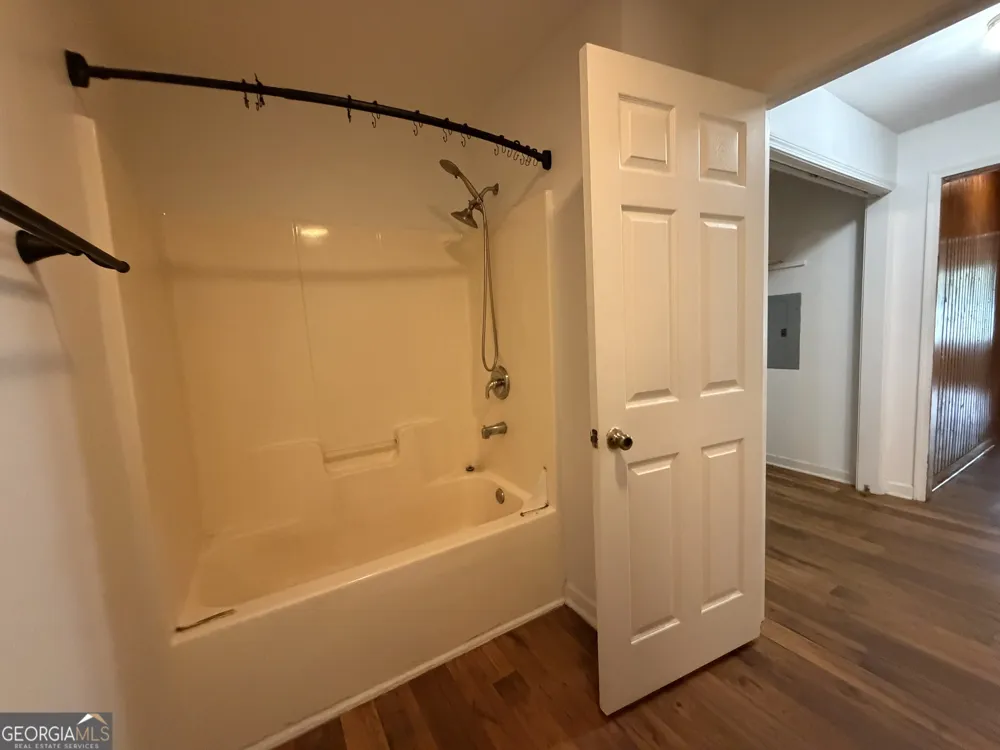 230 Glendale DR Hartwell, GA 30643