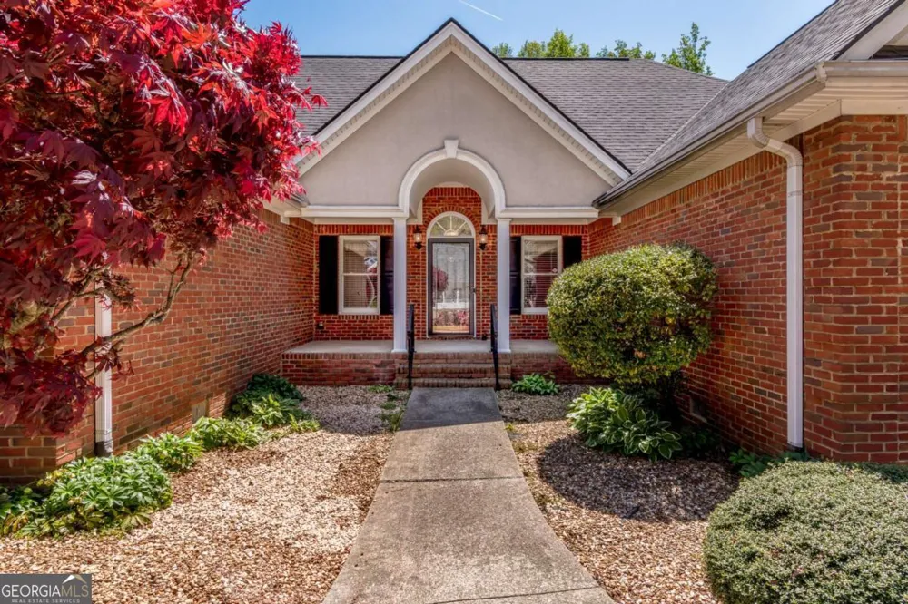 6628 Windvane PT Clermont, GA 30527