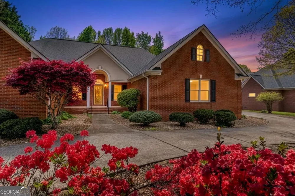 6628 Windvane PT Clermont, GA 30527