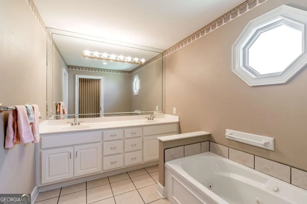 6628 Windvane PT Clermont, GA 30527