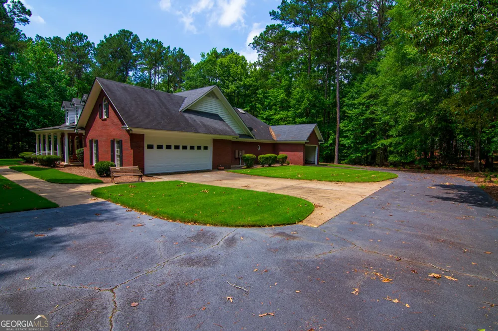 890 Piedmont Lake RD Pine Mountain, GA 31822