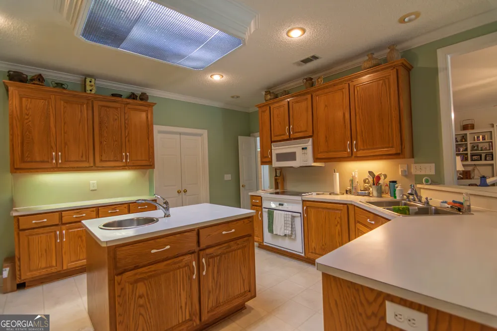 890 Piedmont Lake RD Pine Mountain, GA 31822