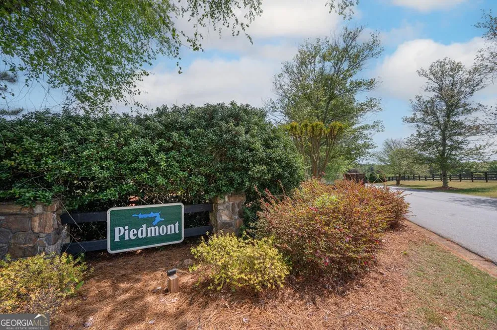 890 Piedmont Lake RD Pine Mountain, GA 31822