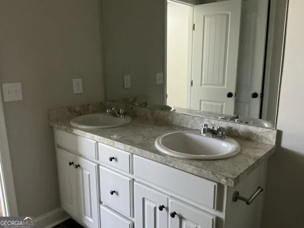 21 Ridgeview LN Lavonia, GA 30553