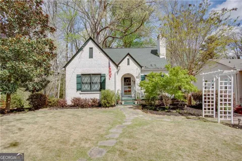 2045 Mercer AVE