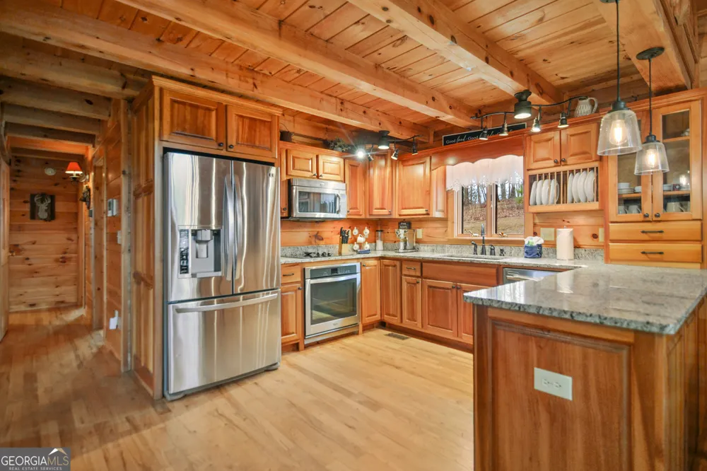 385 Shields RD Mineral Bluff, GA 30559