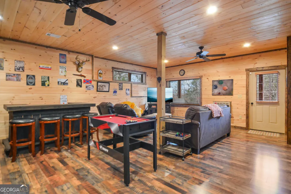 385 Shields RD Mineral Bluff, GA 30559