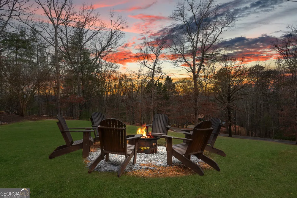 385 Shields RD Mineral Bluff, GA 30559