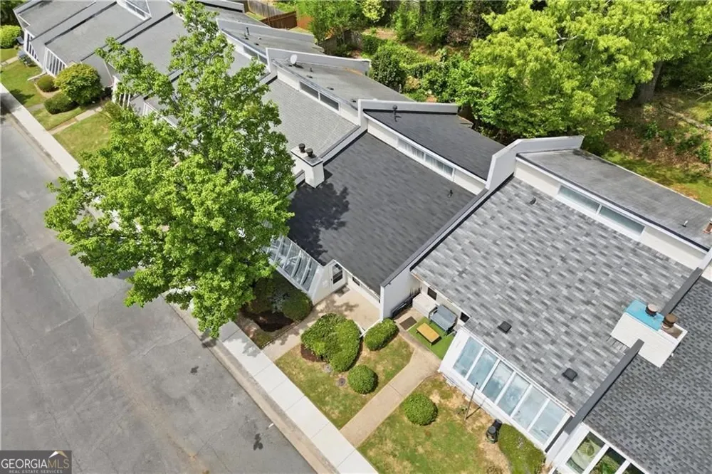 224 Goshen LN Woodstock, GA 30188
