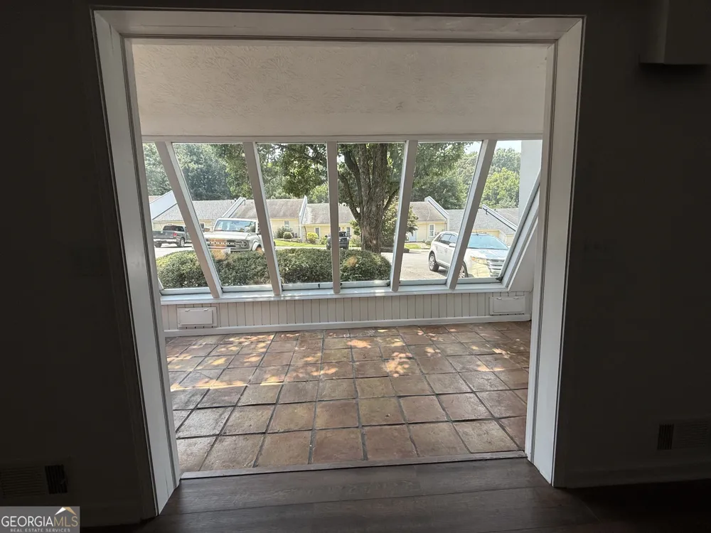 224 Goshen LN Woodstock, GA 30188
