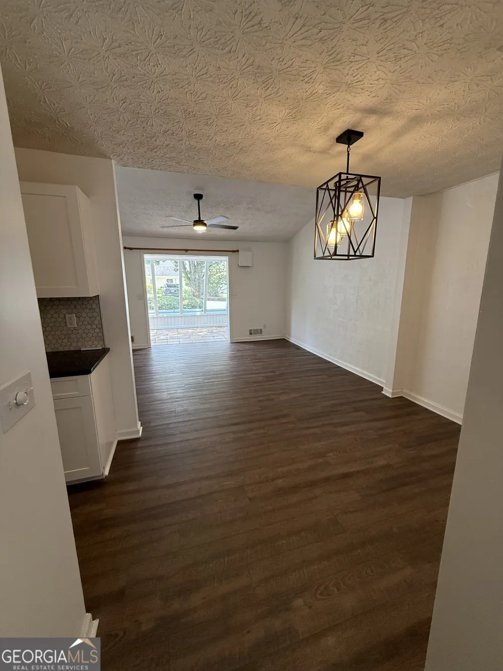 224 Goshen LN Woodstock, GA 30188