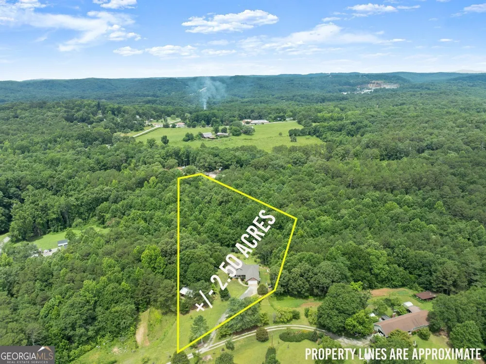 1020 Easy ST Toccoa, GA 30577