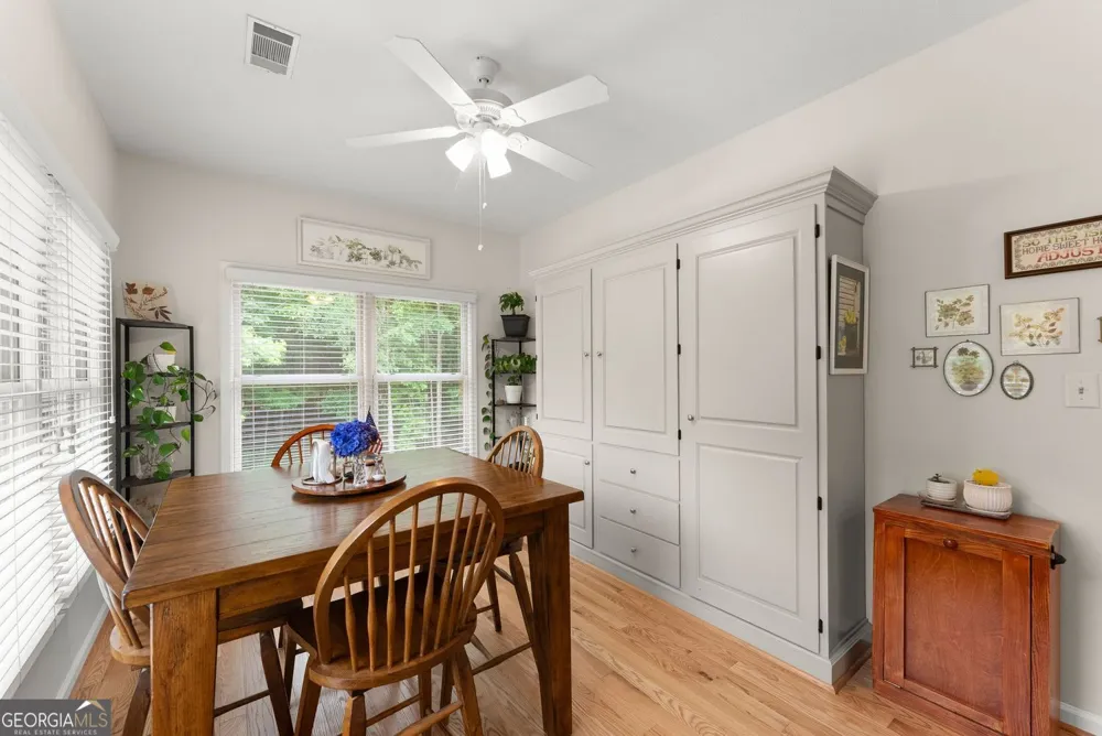 1020 Easy ST Toccoa, GA 30577