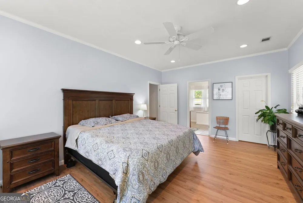 1020 Easy ST Toccoa, GA 30577