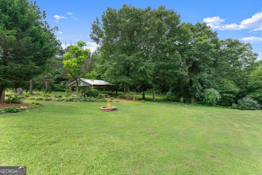 1020 Easy ST Toccoa, GA 30577