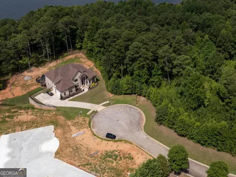 1802 Lake Pointe CIR