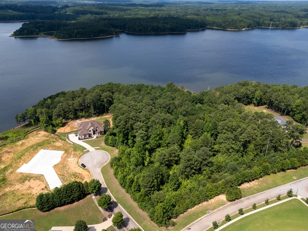 1802 Lake Pointe CIR Locust Grove, GA 30248
