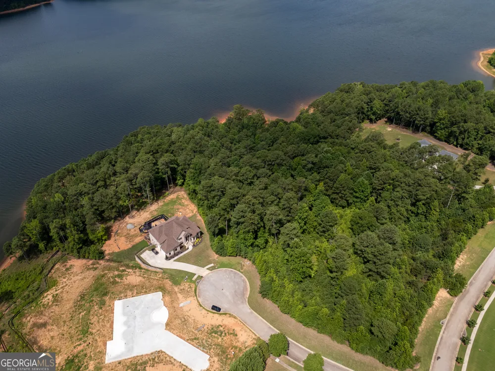 1802 Lake Pointe CIR Locust Grove, GA 30248