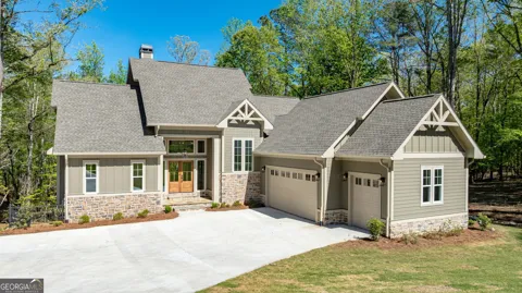1031 Shadow Creek WAY