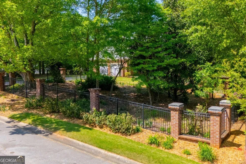 203 S Ole Hickory TRL Carrollton, GA 30117