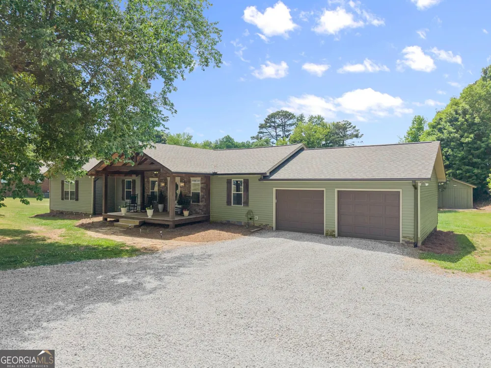 160 Main ST Clermont, GA 30527