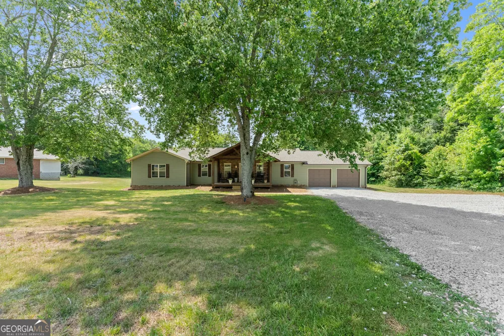 160 Main ST Clermont, GA 30527