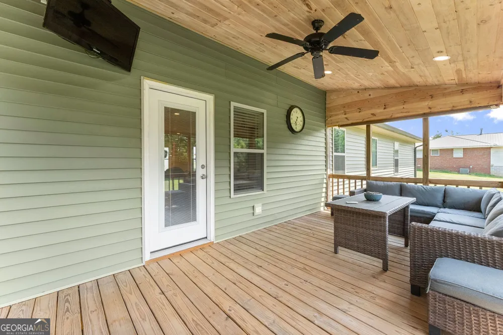 160 Main ST Clermont, GA 30527