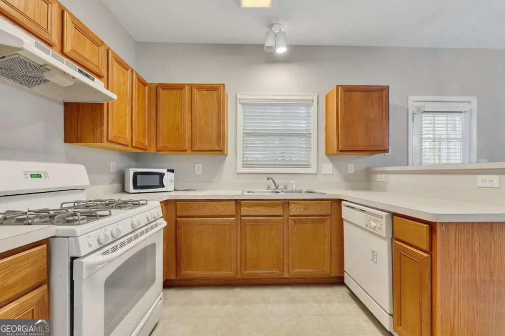 834 Ash ST Canton, GA 30114