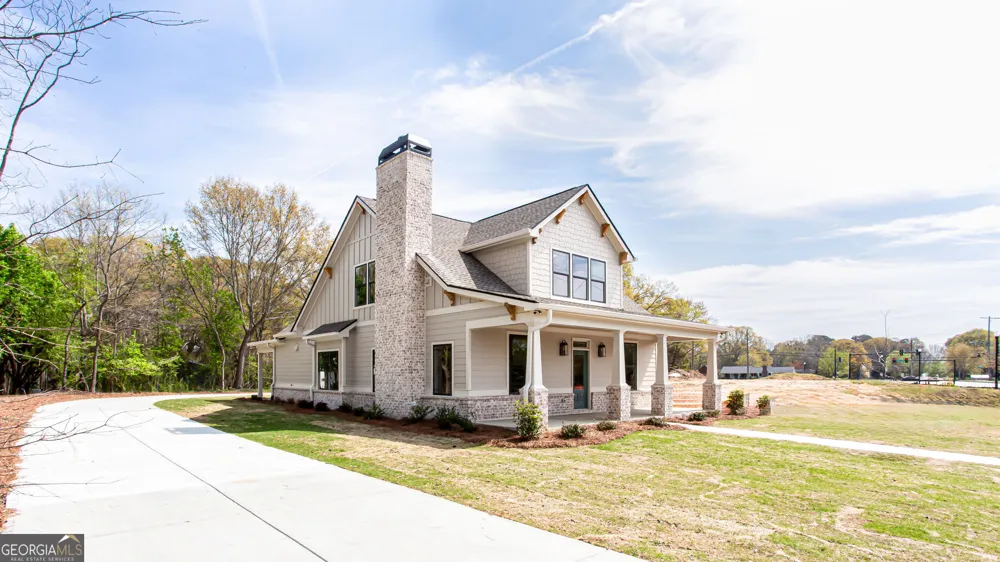 2044 Bennett RD Grayson, GA 30017
