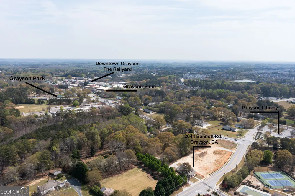 2044 Bennett RD Grayson, GA 30017