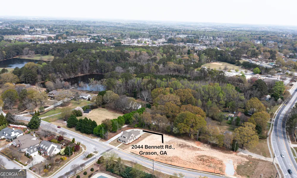 2044 Bennett RD Grayson, GA 30017