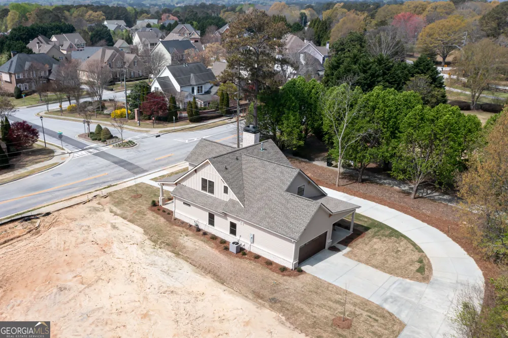 2044 Bennett RD Grayson, GA 30017