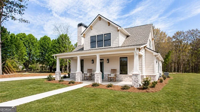 2044 Bennett RD Grayson, GA 30017