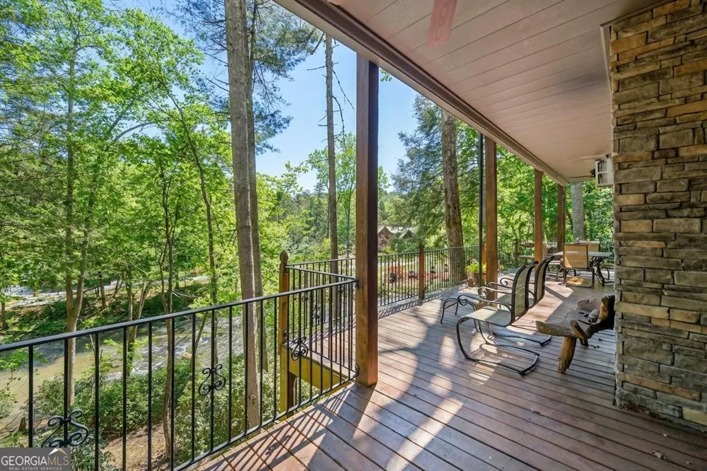 218 Blue Gate LN Dahlonega, GA 30533