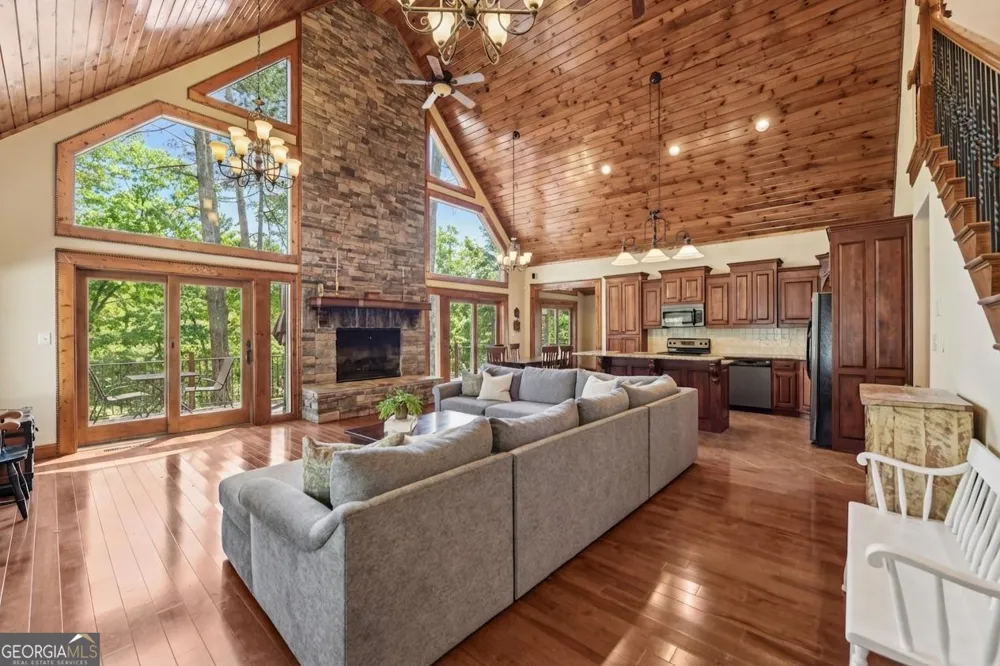 218 Blue Gate LN Dahlonega, GA 30533