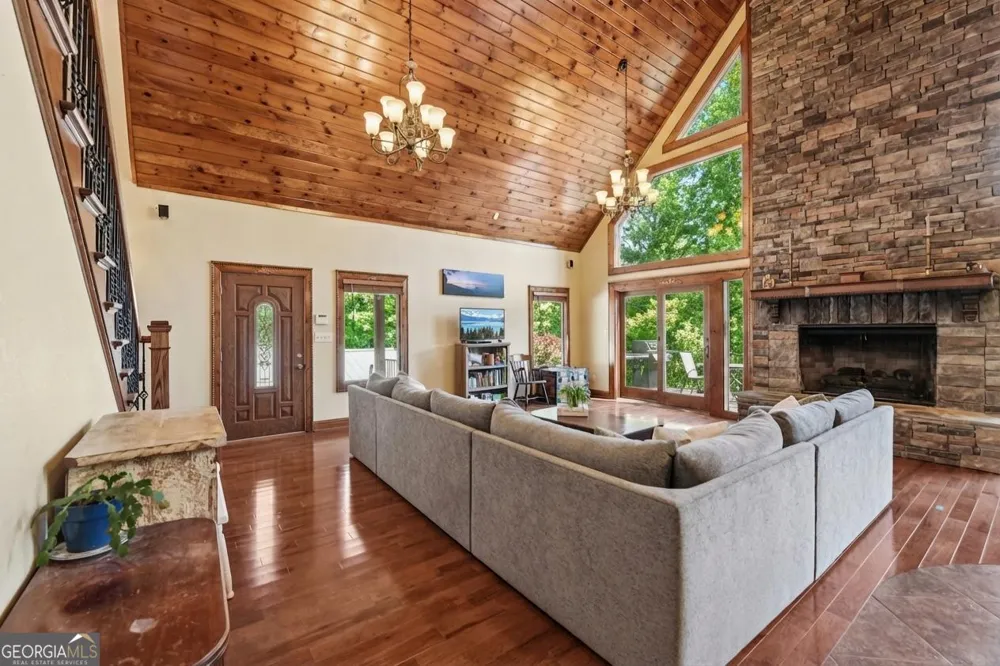 218 Blue Gate LN Dahlonega, GA 30533