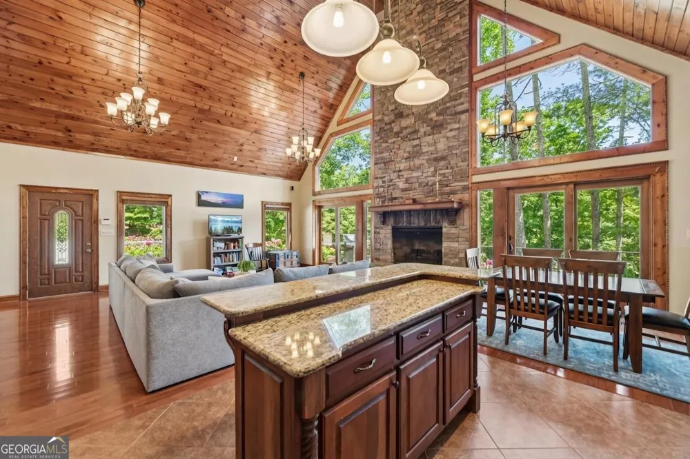 218 Blue Gate LN Dahlonega, GA 30533