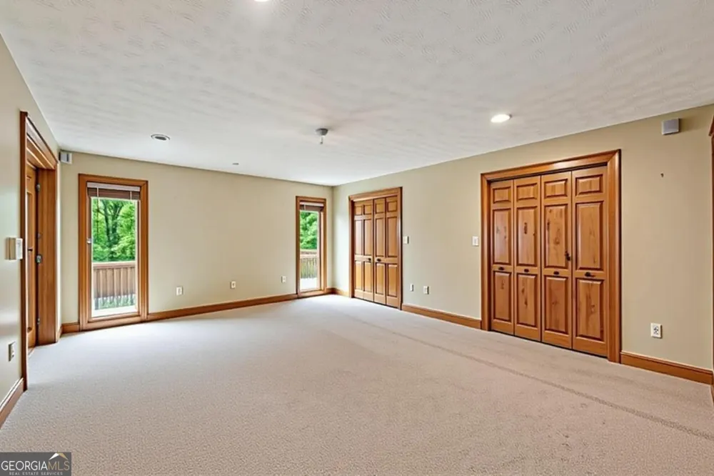 218 Blue Gate LN Dahlonega, GA 30533