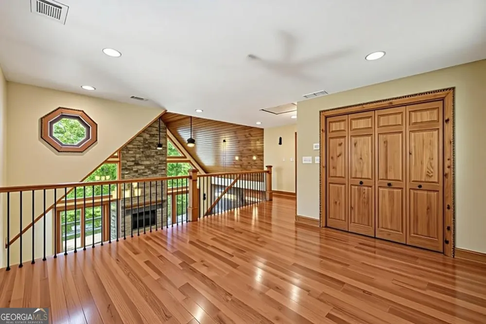 218 Blue Gate LN Dahlonega, GA 30533