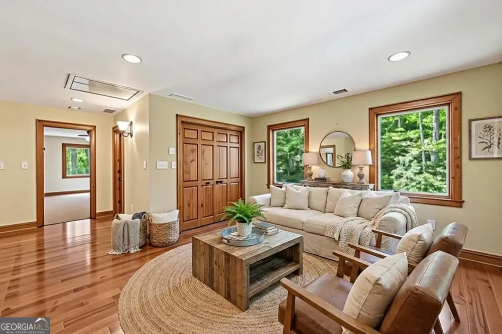 218 Blue Gate LN Dahlonega, GA 30533