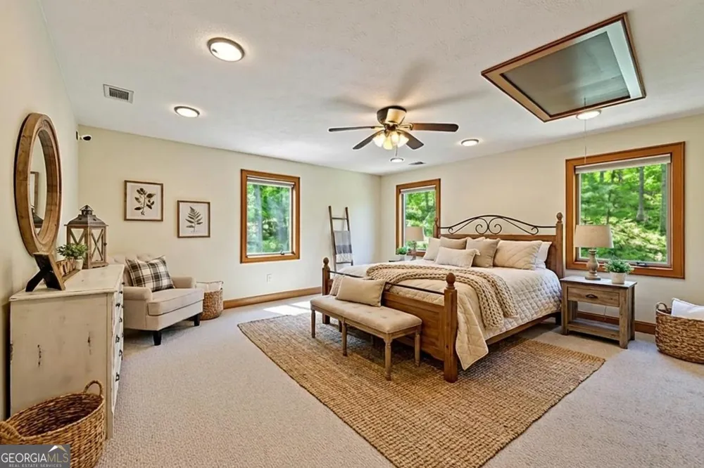 218 Blue Gate LN Dahlonega, GA 30533
