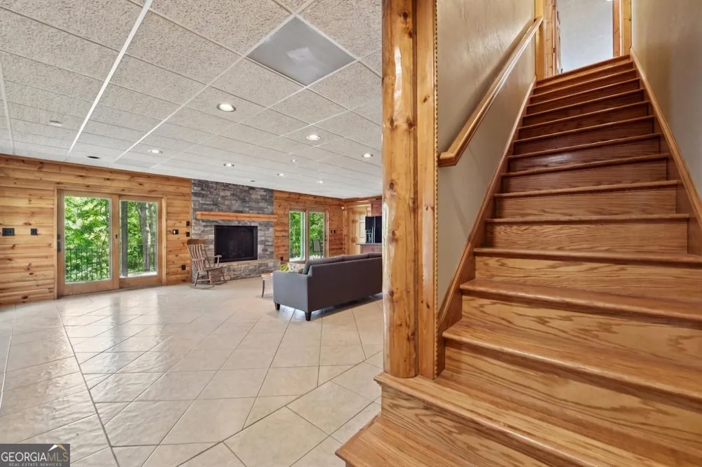 218 Blue Gate LN Dahlonega, GA 30533