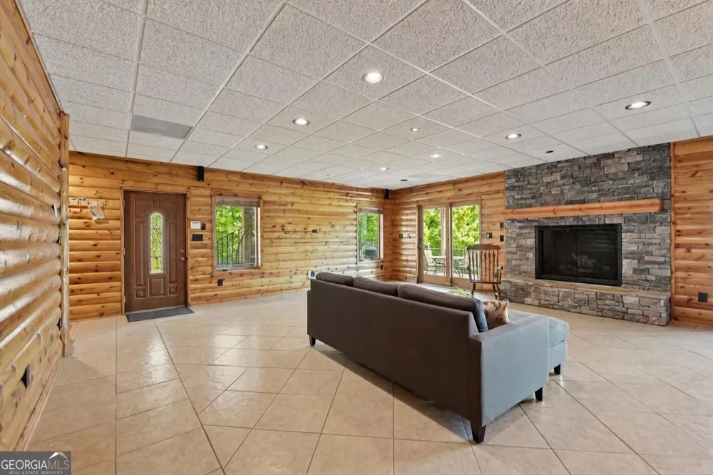 218 Blue Gate LN Dahlonega, GA 30533