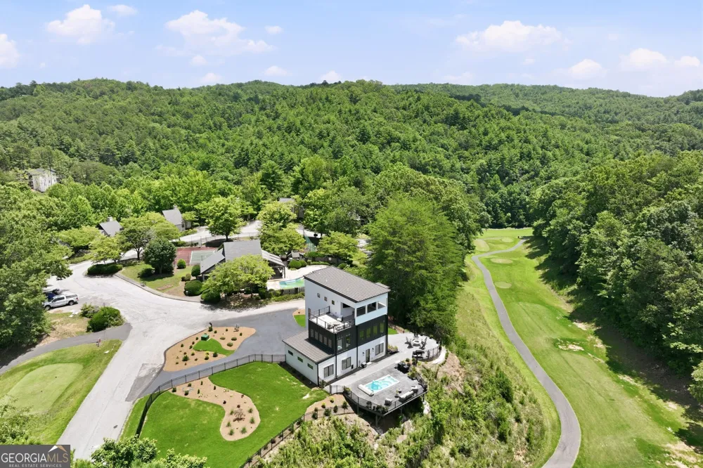 84 Schwarzwald Strasse Helen, GA 30545