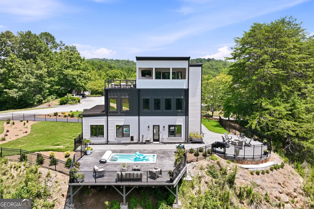 84 Schwarzwald Strasse Helen, GA 30545