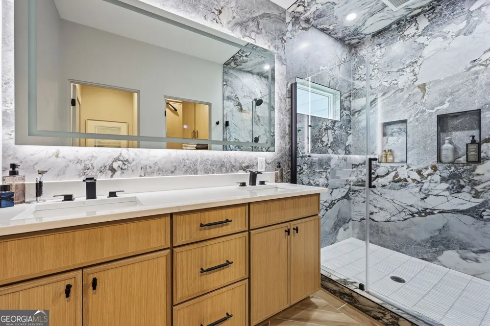 84 Schwarzwald Strasse Helen, GA 30545